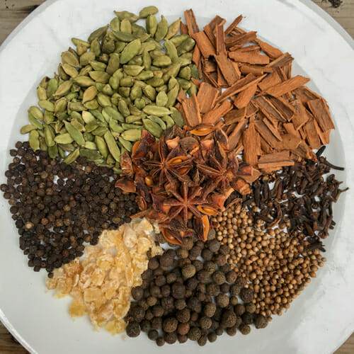 chia-tea-ingredients-on-plate-sq-5